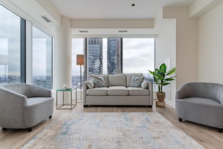 Photo de la propriété:  28 Freeland St. Street 3907  ON M5E 0E3 
