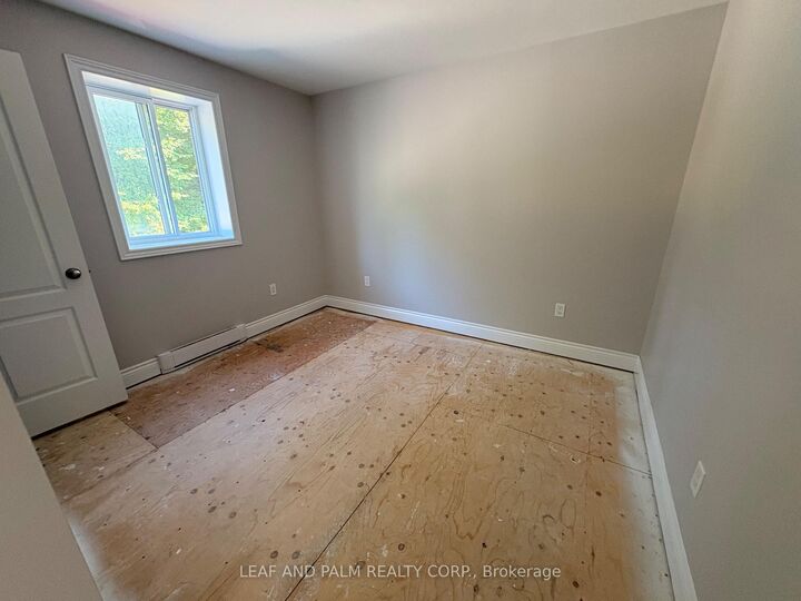 Property Photo:  31 Huron Heights Drive 8  ON L3Y 3J8 