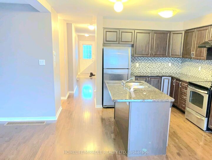 Property Photo:  857 Taggart Crescent  ON L1K 0E6 