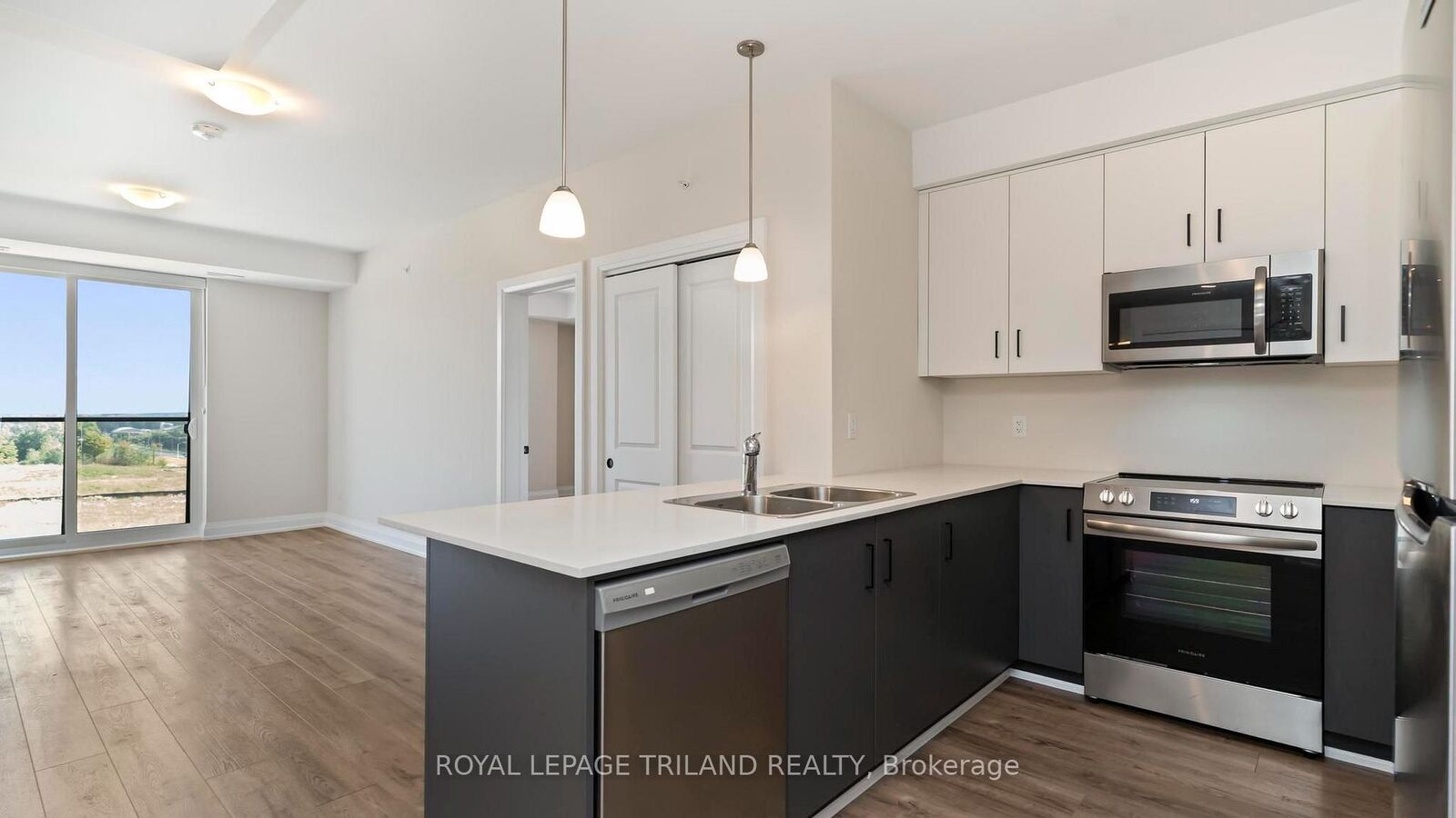 Property Photo:  865 Kleinburg Drive 308  ON N5X 0P4 