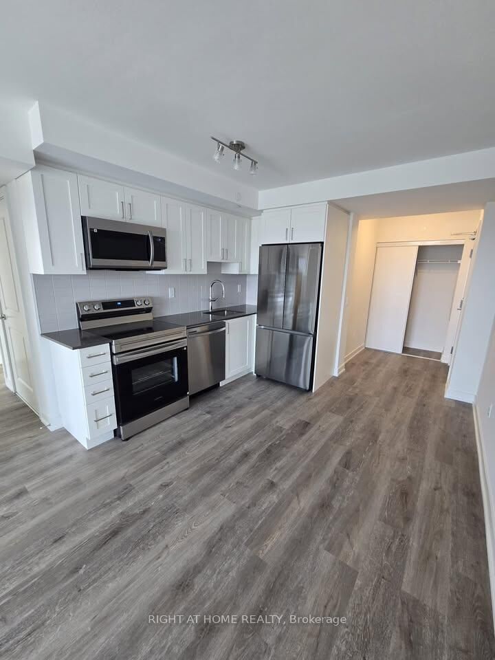 Property Photo:  1010 Sandy Beach Road 1602  ON L1W 3V9 