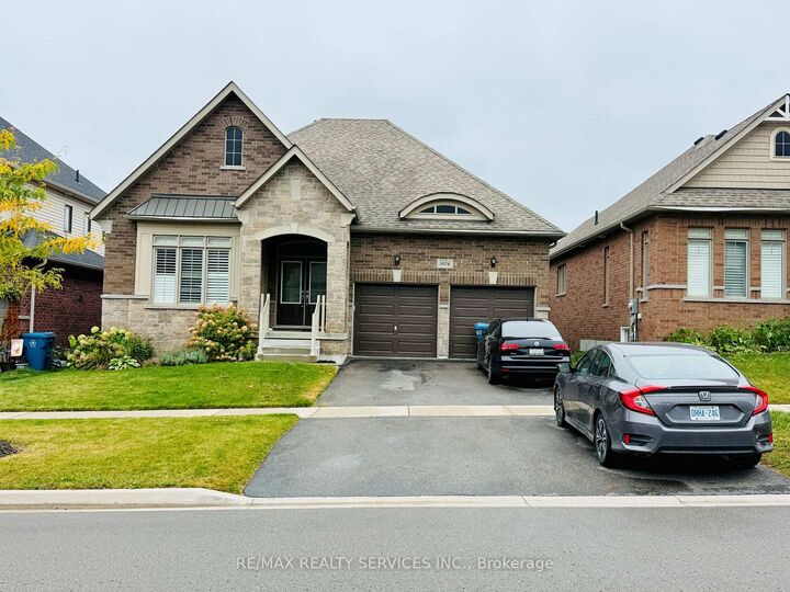 Photo de la propriété:  3076 Orion Boulevard  ON L3V 8L4 