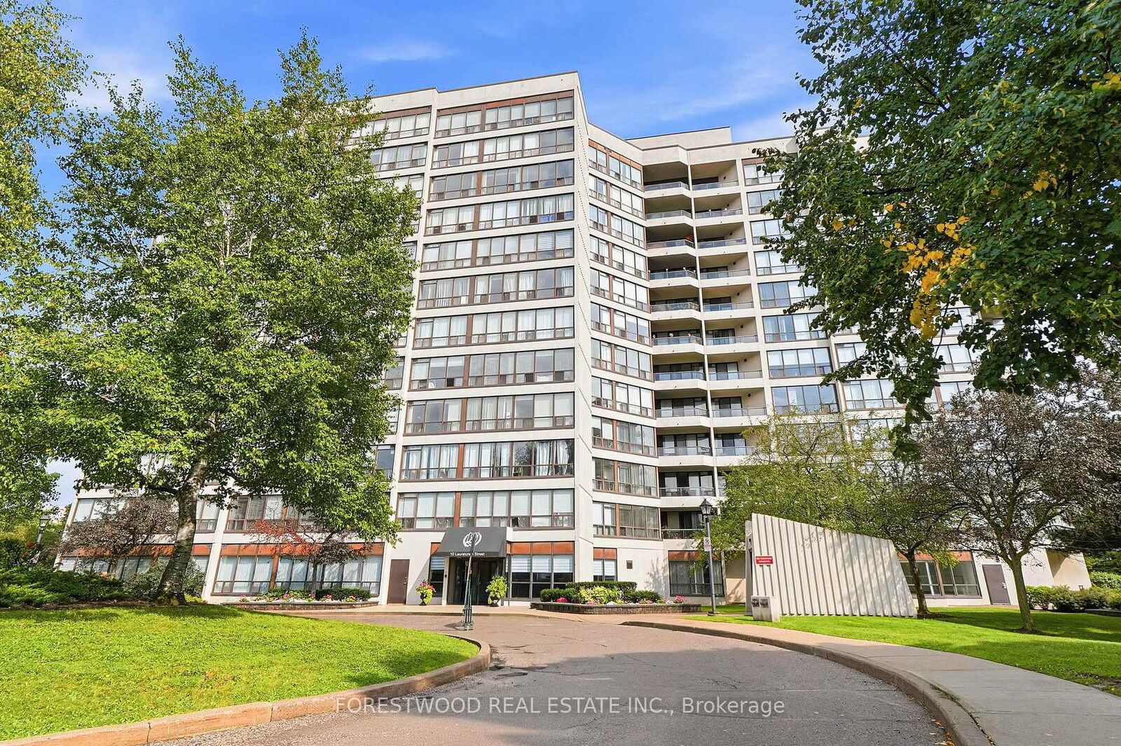 Property Photo:  10 Laurelcrest Street 311  ON L6S 5Y3 