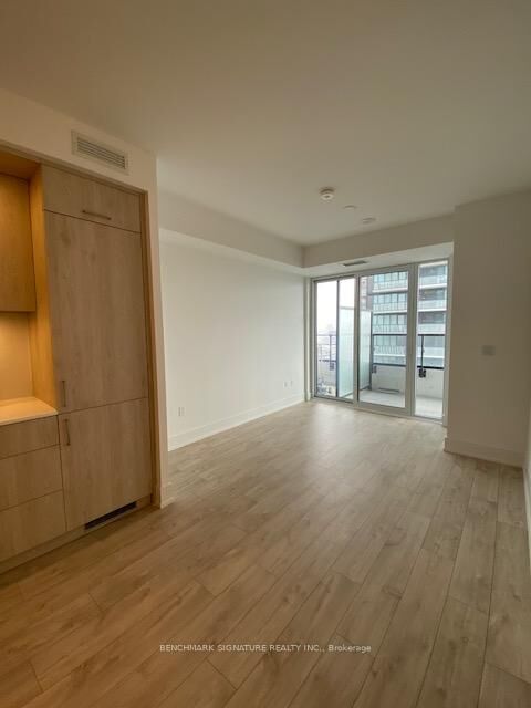 Property Photo:  10 Inn On The Park Drive 1806  ON M3C 0P9 