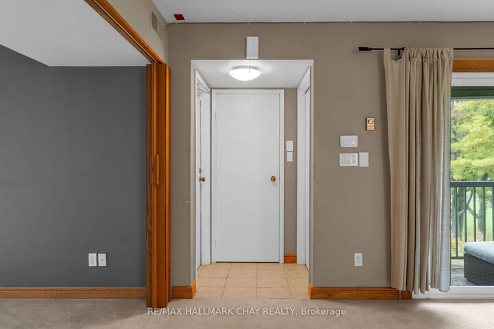Property Photo: 1102 Horseshoe Valley Road W 312 ON L4M 4Y8