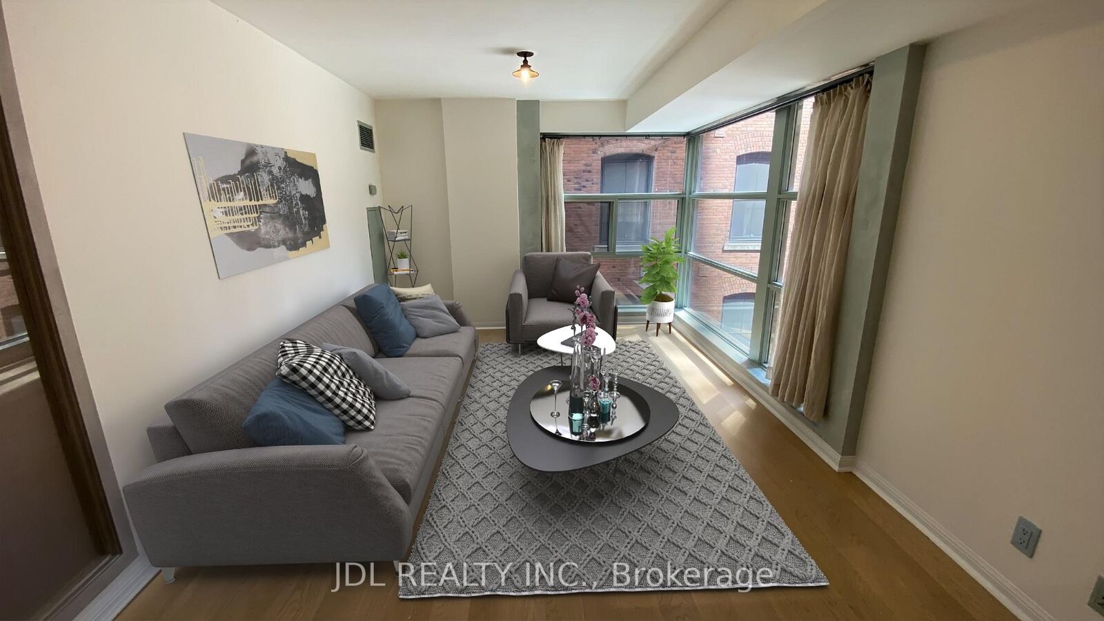 Property Photo:  11 St Joseph Street 418  ON M4Y 3G4 