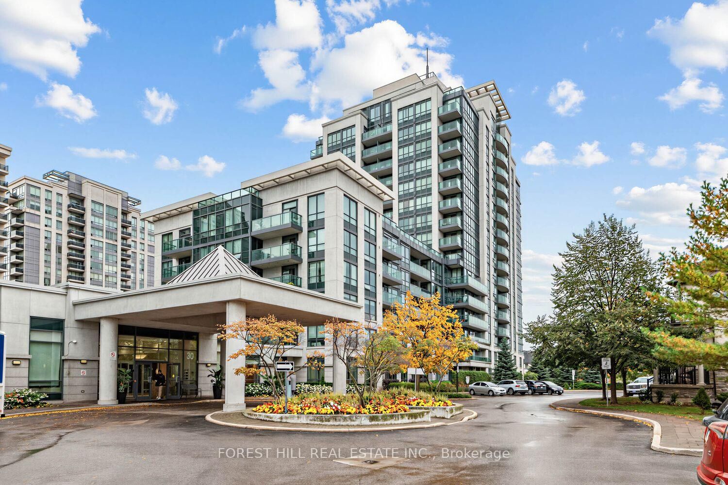 Property Photo:  30 North Park Road 1605  ON L4J 0G6 