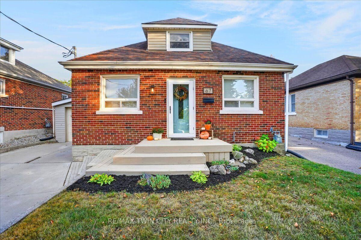 Property Photo:  67 Arnold Street  ON N2H 6C9 