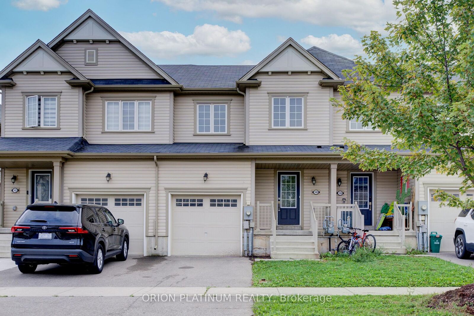 Property Photo:  140 Munro Circle  ON N3T 0R3 