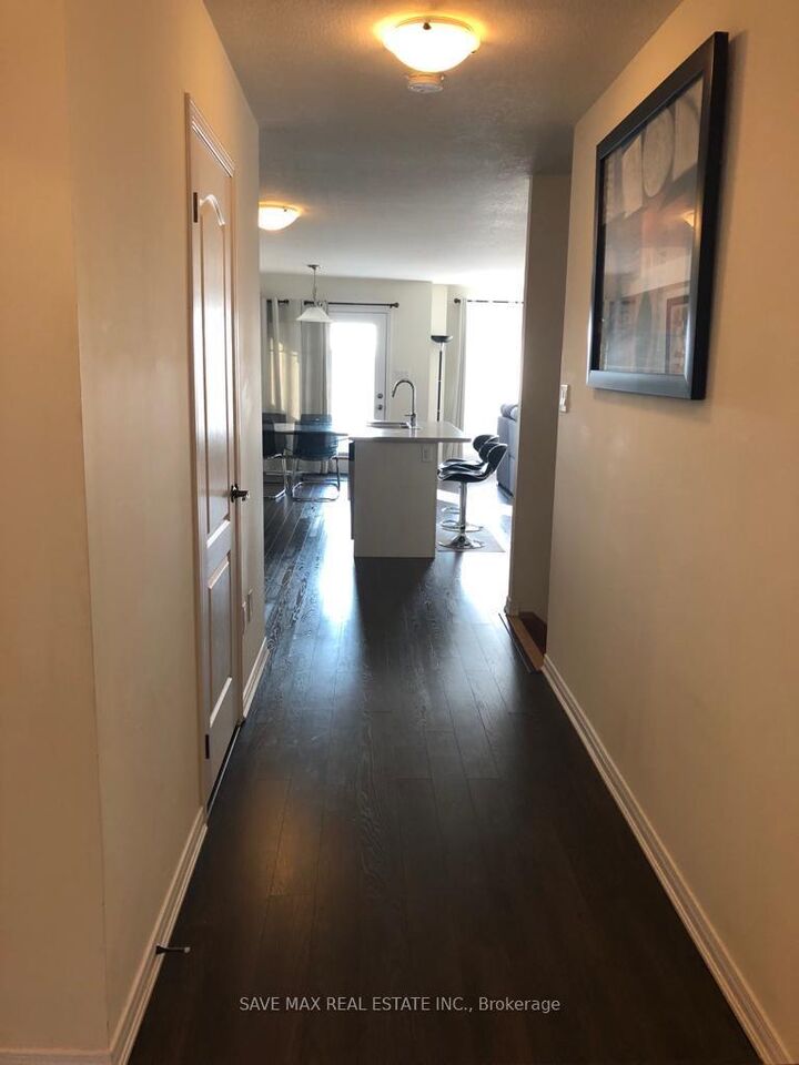 Photo de la propriété:  65 Sherway Street  ON L8J 2V5 