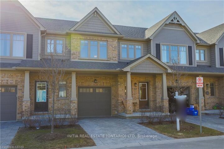 Property Photo:  1924 Cedarhollow Boulevard 121  ON N5X 0K3 