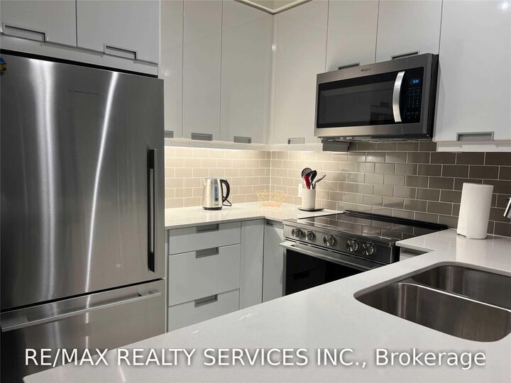 Property Photo:  35 Watergarden Drive 1512  ON L5R 0G8 