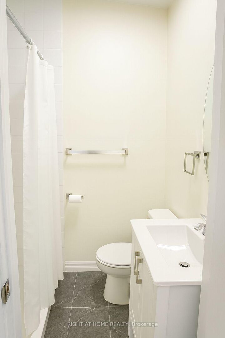 Property Photo:  198-200 Queen Street W 303  ON M5V 1Z2 