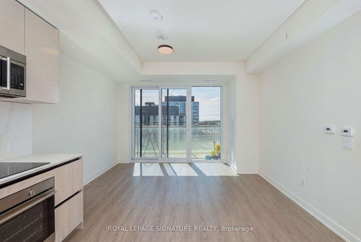 Property Photo:  425 Front Street E 1112  ON M5A 0X2 