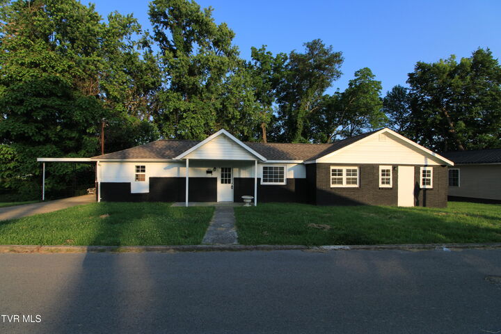 Property Photo:  321 West Chilhowie Avenue  TN 37604 