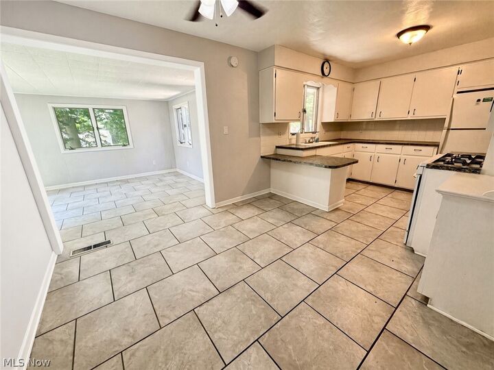 Property Photo: 6230 Foxridge Drive OH 44512