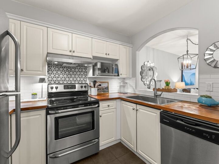 Property Photo:  5900 Dover Crescent 117  BC V7C 5R4 