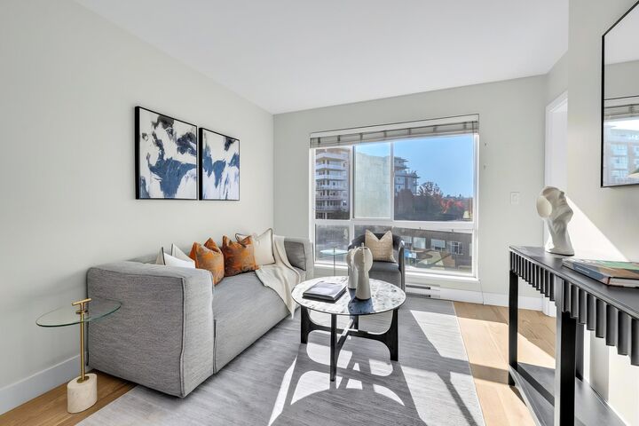 Property Photo:  233 Kingsway 403  BC V5T 3J5 