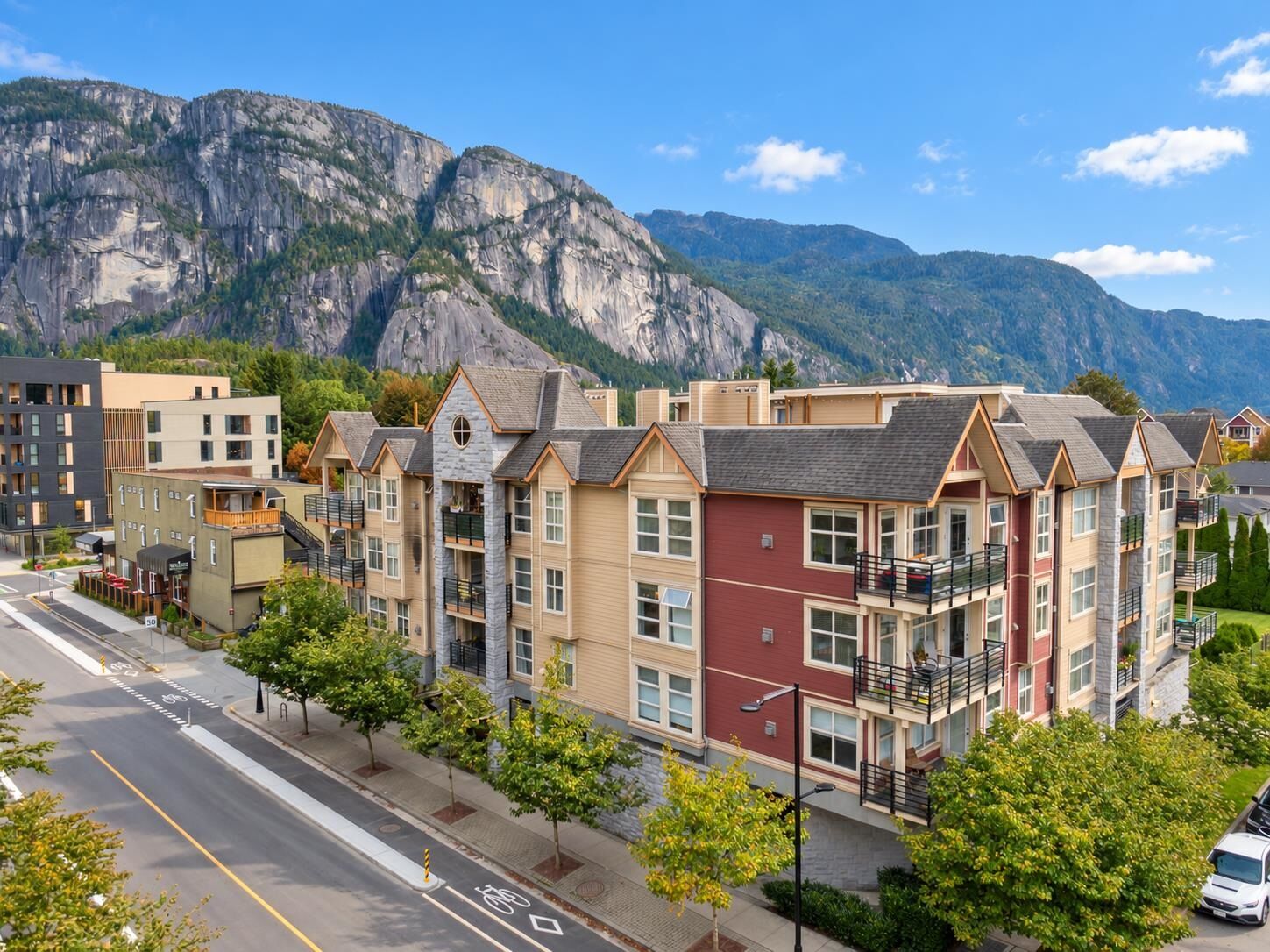 Property Photo:  1310 Victoria Street 404  BC V8B 0C3 