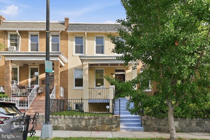 Property Photo:  1812 Bay Street SE  DC 20003 