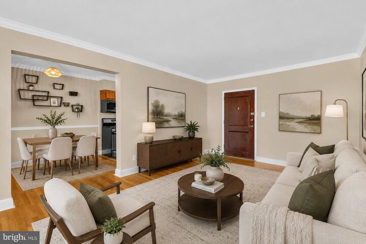 Property Photo: 922 S Washington Street 312 VA 22314