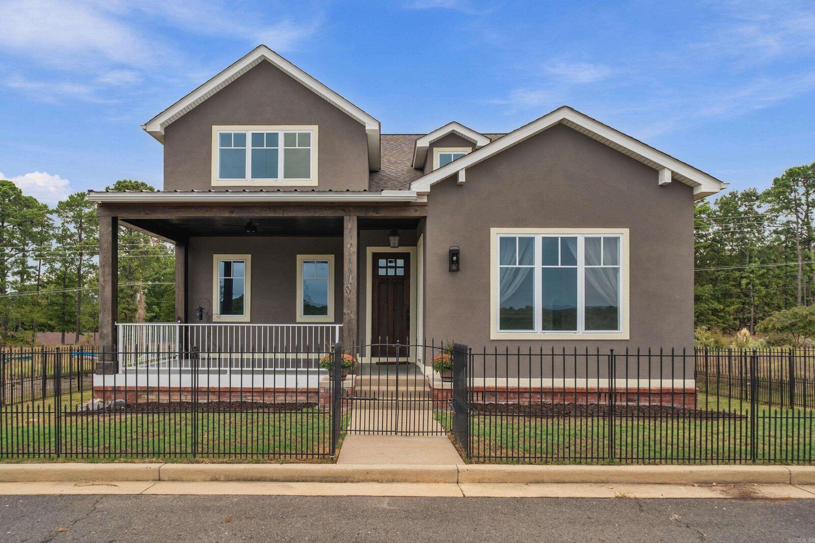 Property Photo: 620 Grandpoint AR 71901
