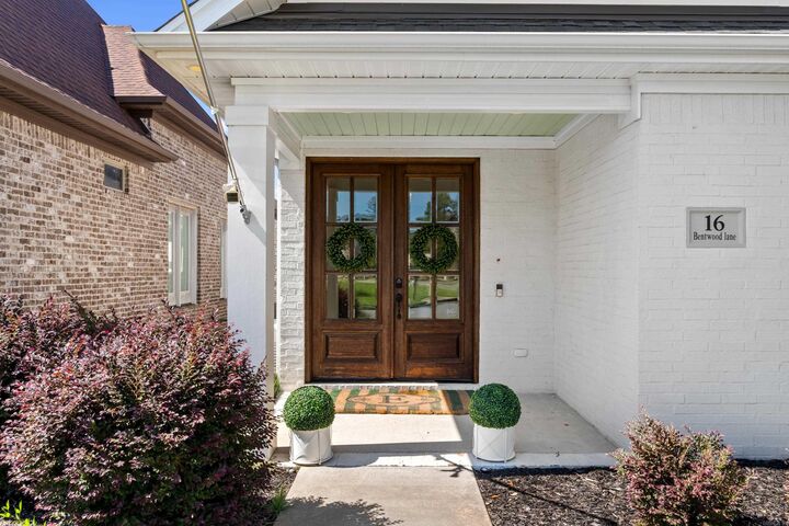 Property Photo:  16 Bentwood Lane  AR 72223 