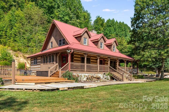 Property Photo: 291 Haw View View NC 28754