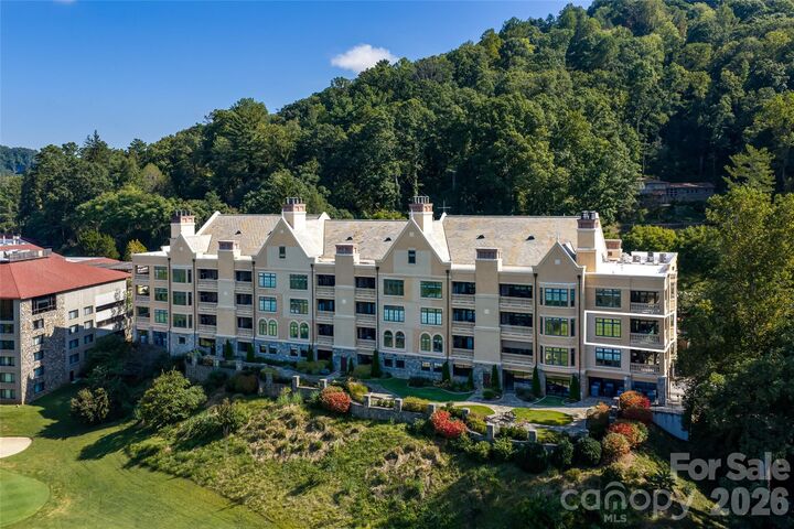 Property Photo:  288 Macon Avenue 201  NC 28804 