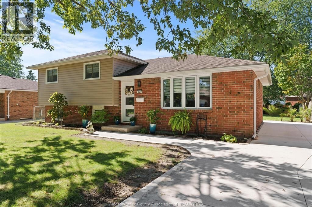 Property Photo:  127 Boardwalk Avenue  ON N9V 3C7 