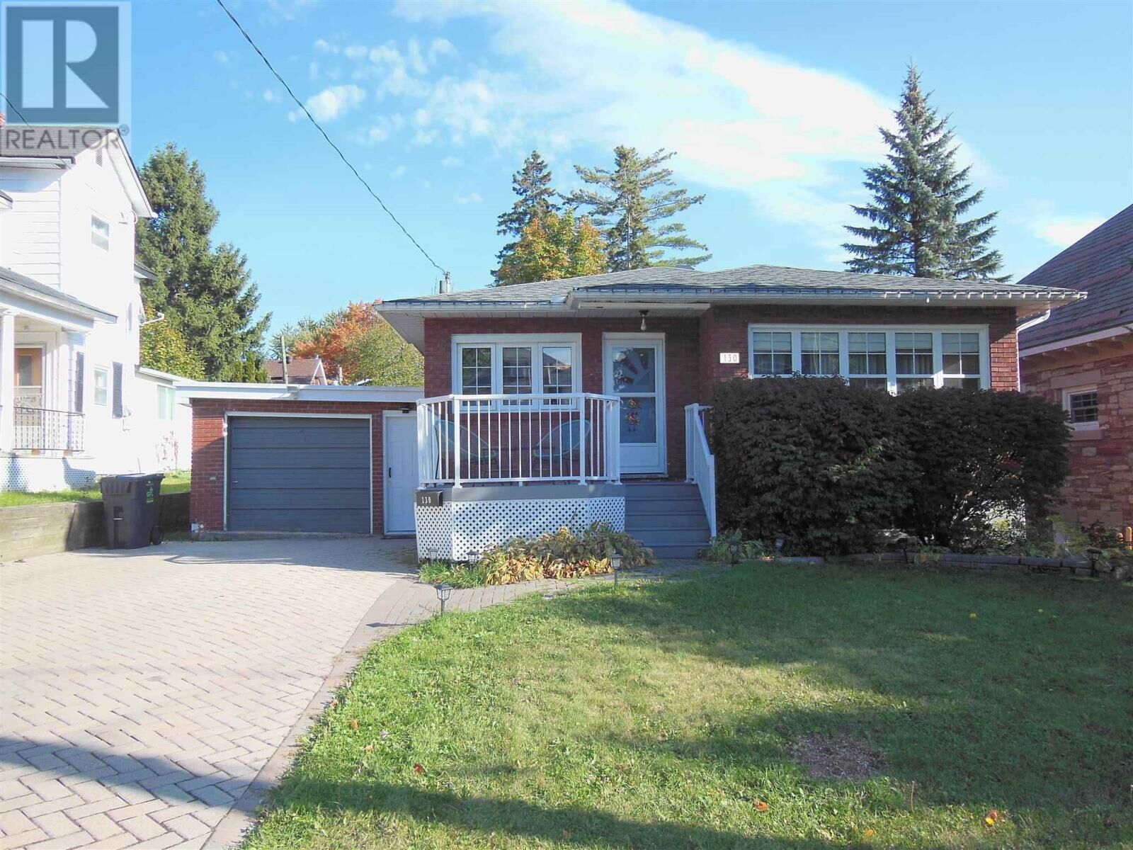 Property Photo:  130 McGregor Ave  ON P6A 3W9 