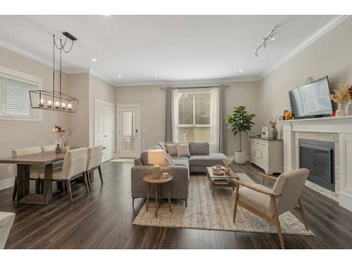 Property Photo:  19562 72A Avenue  BC V4N 6P4 