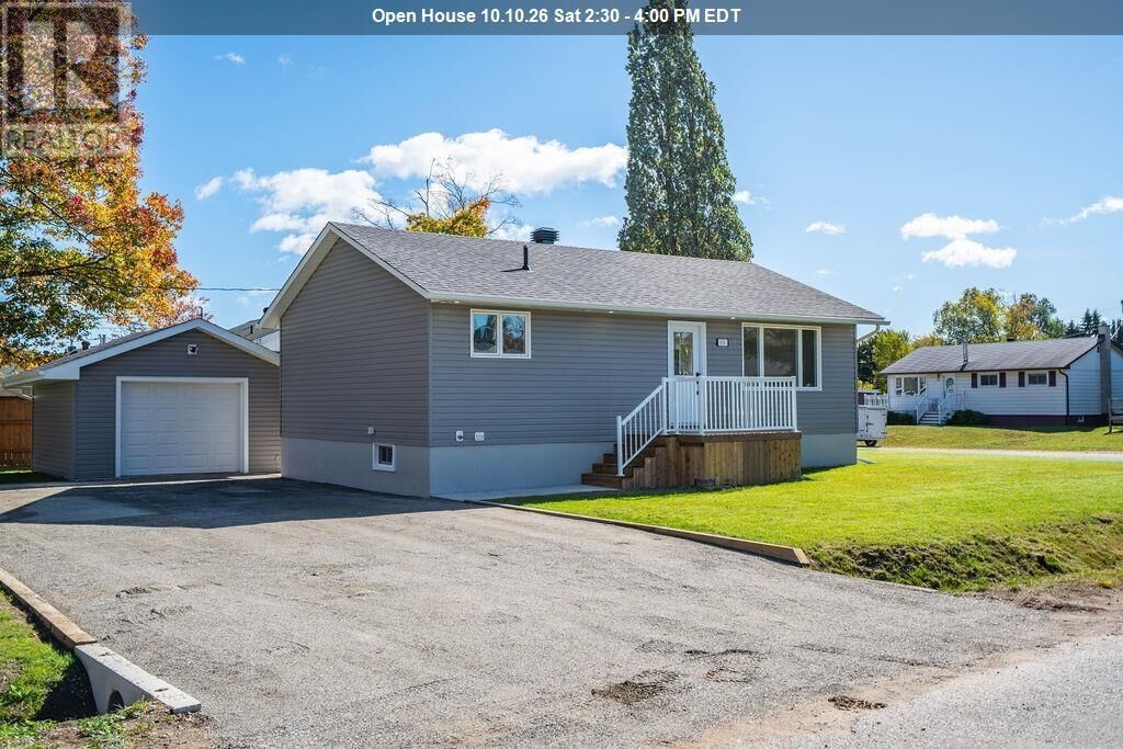 Property Photo:  11 Glenwood Ave  ON P6A 4T6 