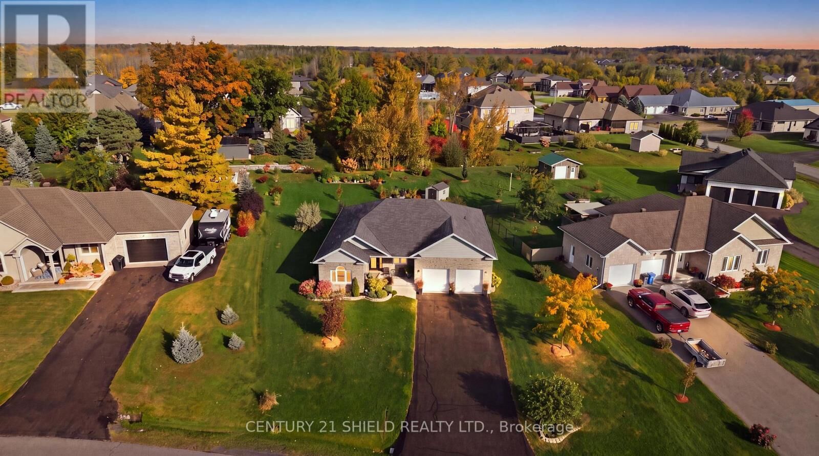 Property Photo:  41 Forest Hill Road  ON K0C 1P0 