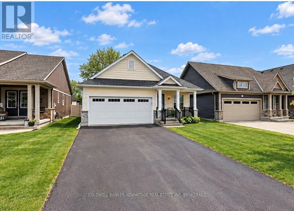 Property Photo: 284 Classic Avenue ON L3B 0A4