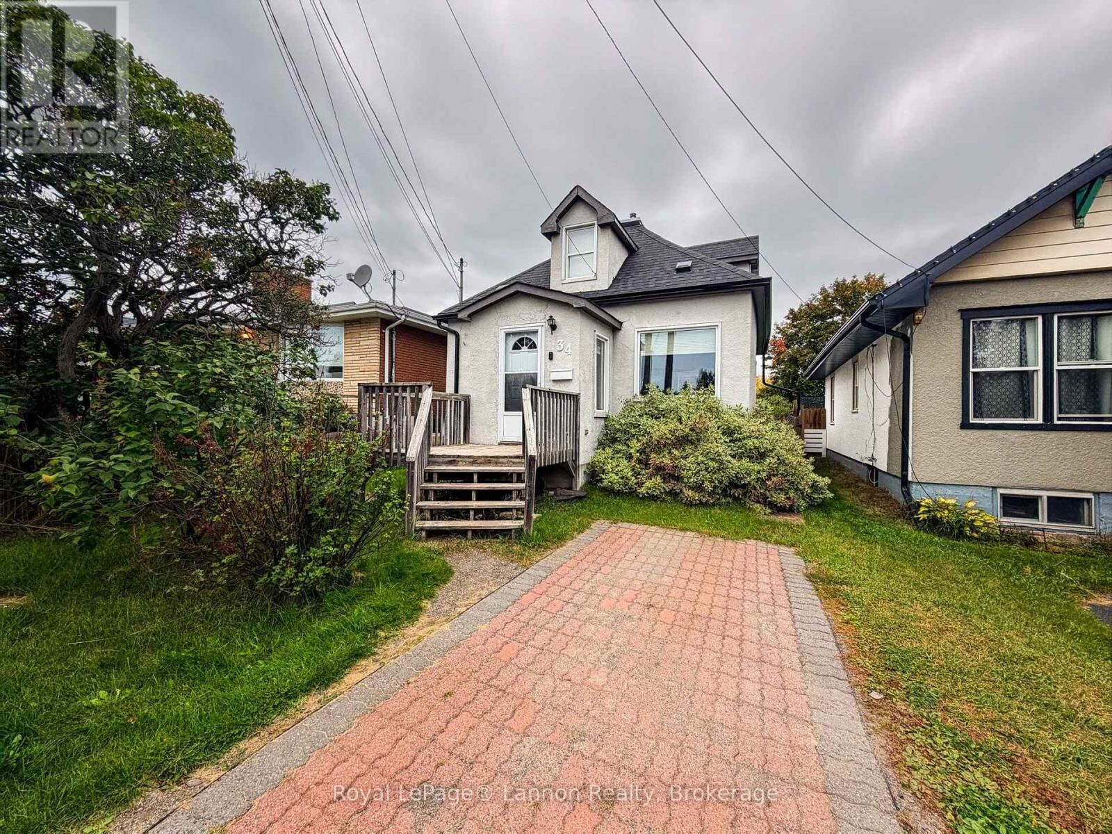 Property Photo:  34 Antonisen Avenue  ON P7A 7E1 