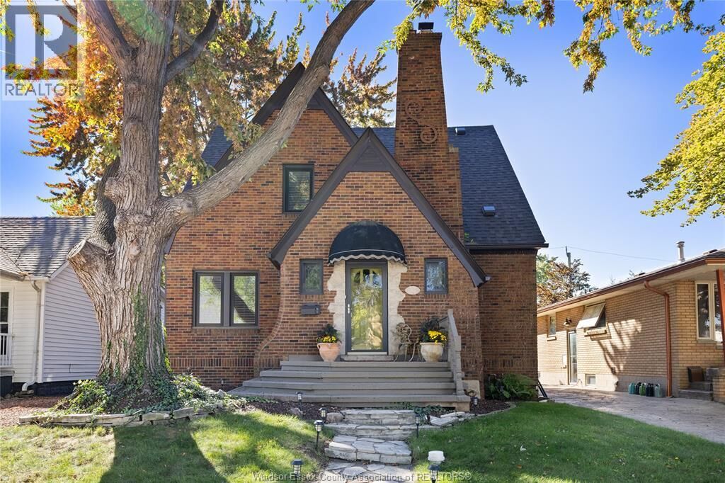 Property Photo:  265 Isabelle  ON N8S 3A7 
