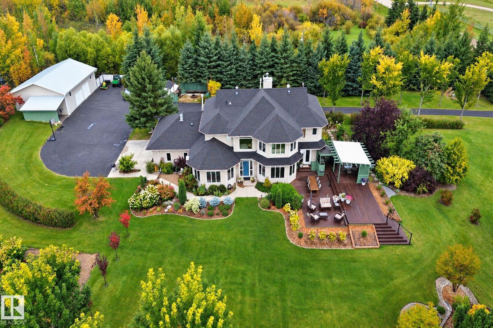 Property Photo:  6 Rosenthal Way  AB T7Z 2S1 