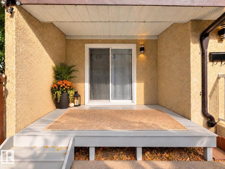 Property Photo:  7209 180 Street NW  AB T5T 3G1 