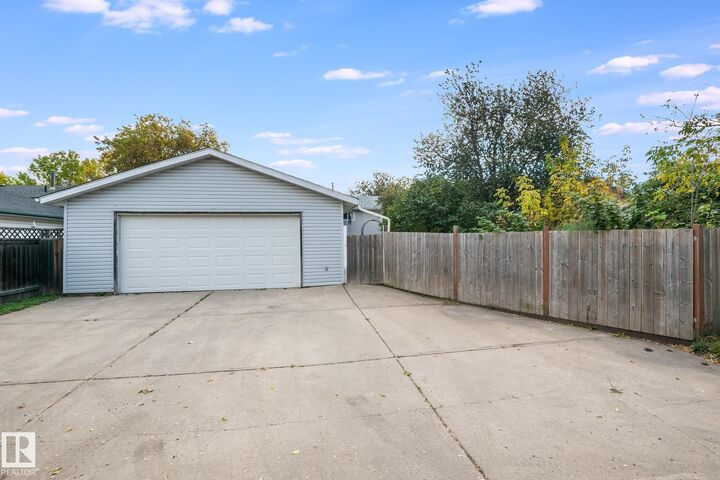 Property Photo:  4524 41A Street  AB T9N 1K2 