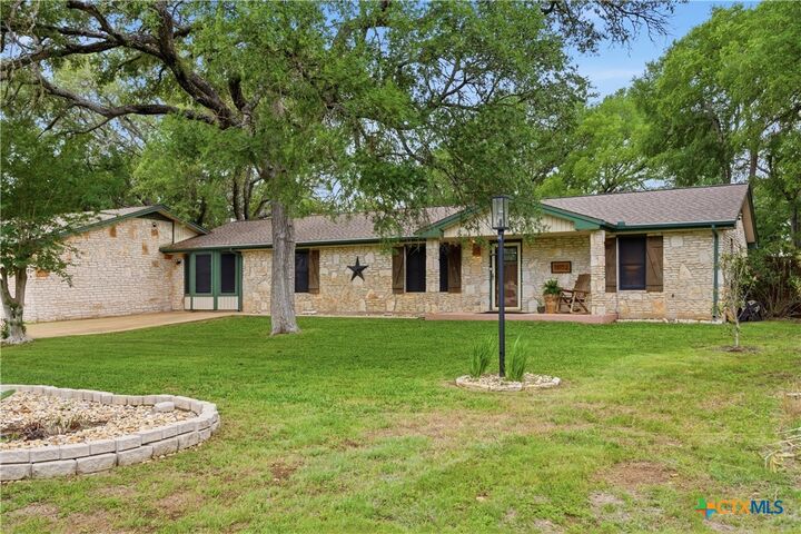 Property Photo:  11102 Salado Springs Circle  TX 76571 