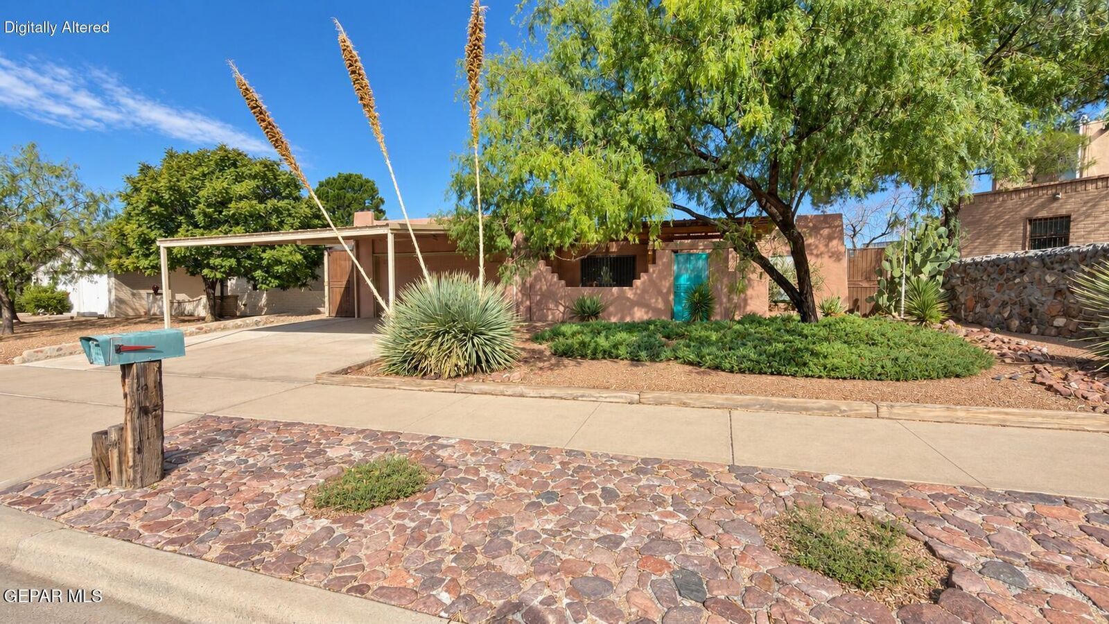 Property Photo:  315 Alvarez Drive  TX 79932 