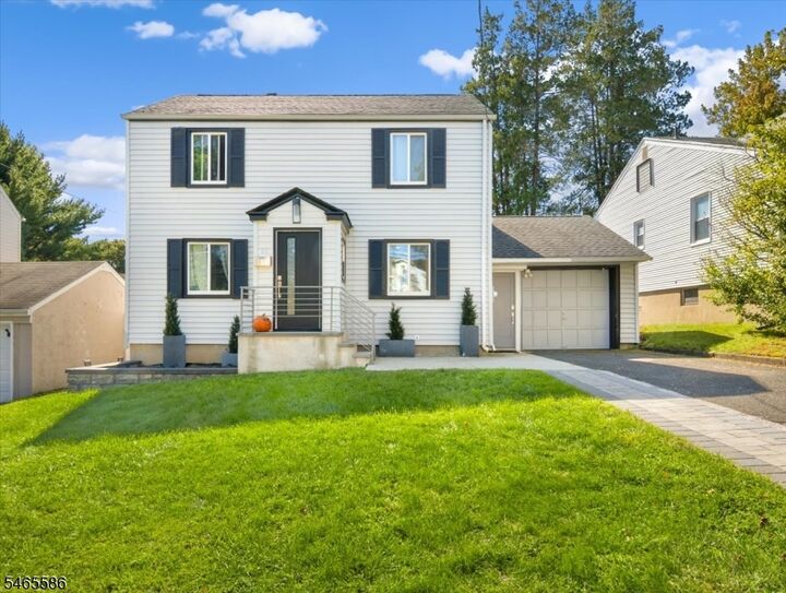 Property Photo:  12 Nutwold Ave  NJ 07052 