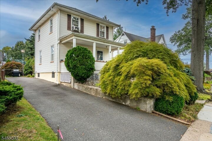 Property Photo:  4 S Springfield Ave  NJ 07081 