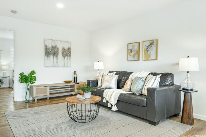 Property Photo:  95-969 Ukuwai Street 3403  HI 96789 