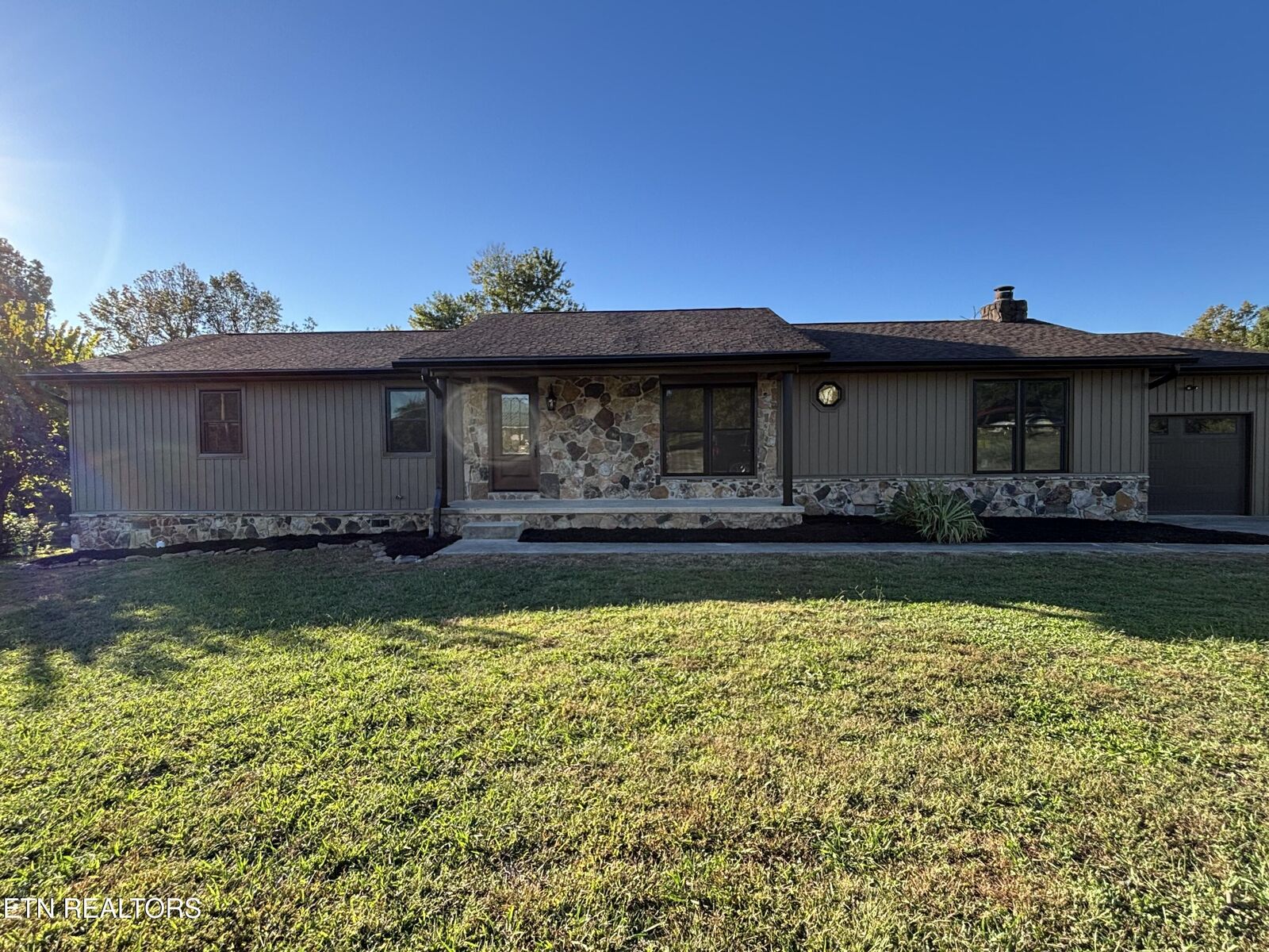 Property Photo:  130 3rd St  TN 37854 