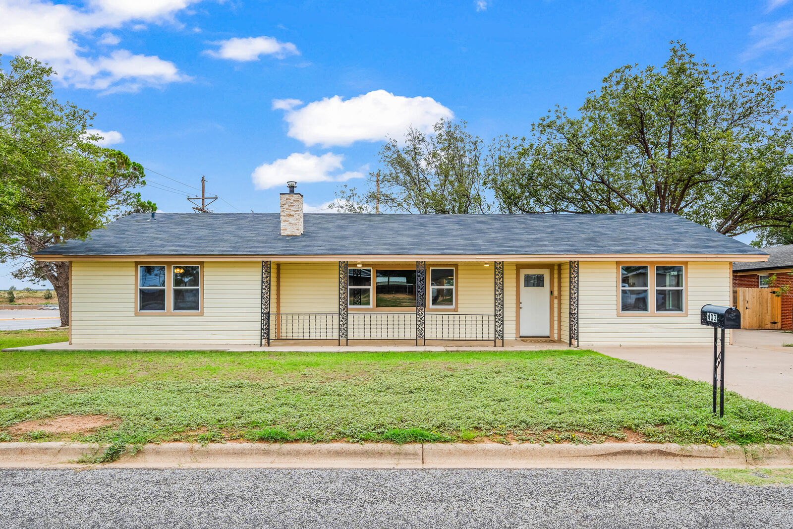 Property Photo: 403 6th Street TX 79382