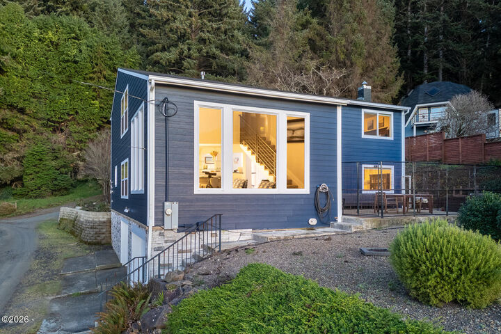 Property Photo:  3763 Rocky Creek Avenue  OR 97341 
