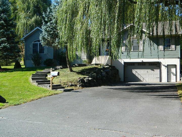Property Photo:  188 Hoyt Street  NY 12466 