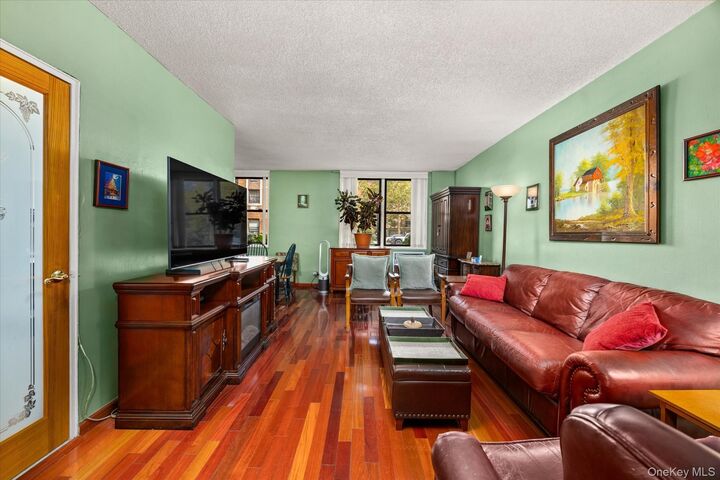 Property Photo:  86-29 155th Avenue Le  NY 11414 